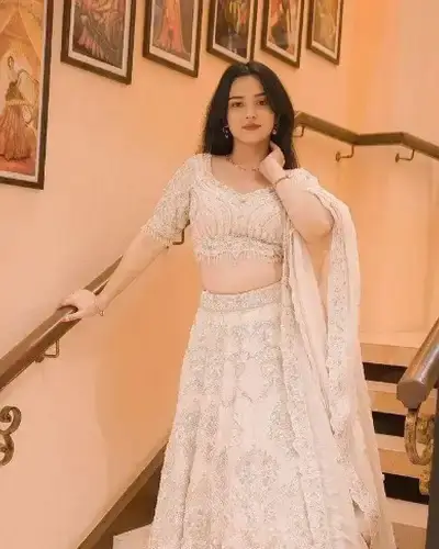 Call Girls Azad Nagar